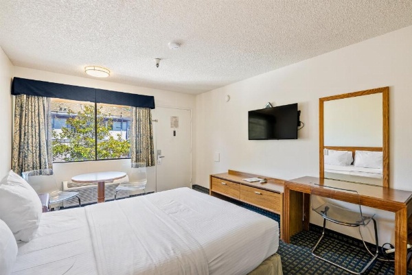 DOWNTOWN SLO INN - SAN LUIS OBISPO image 9